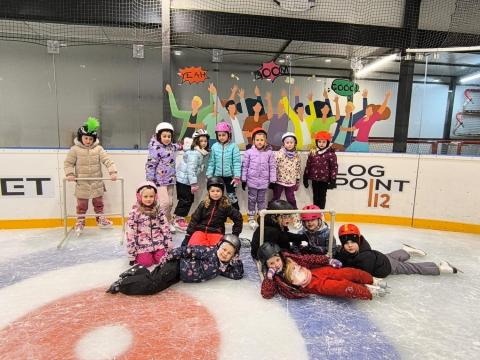 Bruslení 1.A na zimním stadionu ICE POINT 112