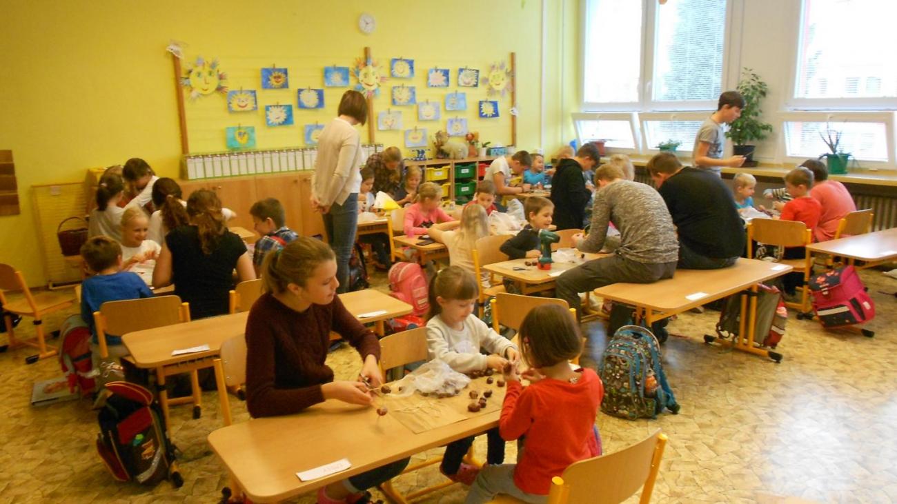 Práce s přírodními materiály aneb spolupráce 1. a 9. ročníku