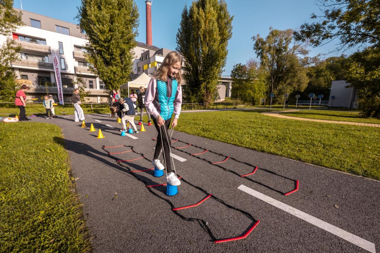 Dětský den na dopravním hřišti, 1. ročníky s 5.B