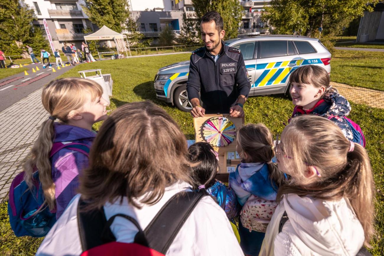 Dětský den na dopravním hřišti, 1. ročníky s 5.B
