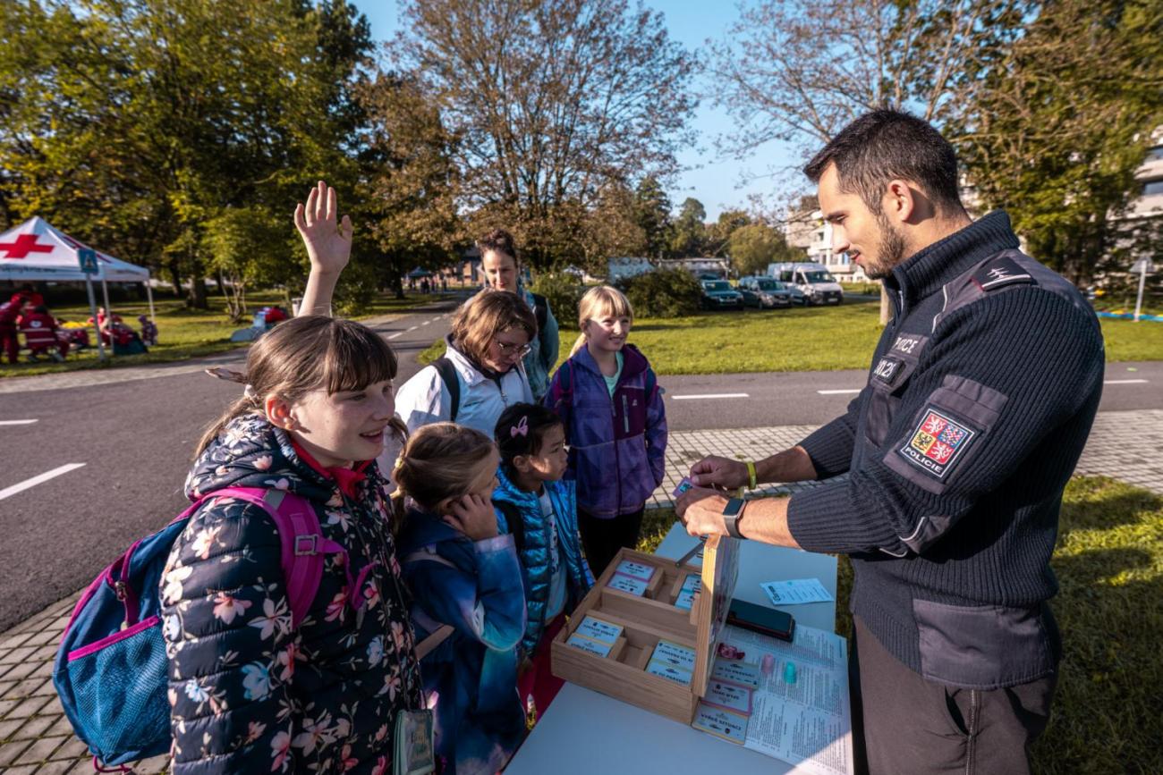 Dětský den na dopravním hřišti, 1. ročníky s 5.B