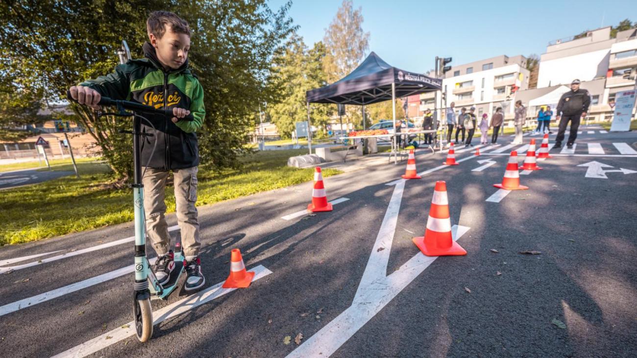 Dětský den na dopravním hřišti, 1. ročníky s 5.B