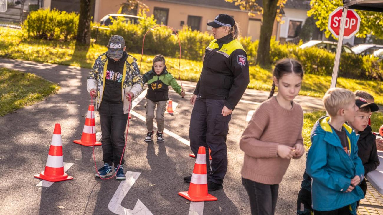 Dětský den na dopravním hřišti, 1. ročníky s 5.B