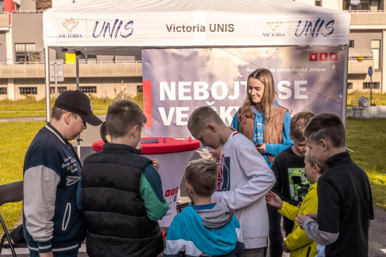 Dětský den na dopravním hřišti, 1. ročníky s 5.B