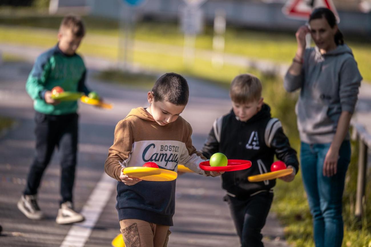 Dětský den na dopravním hřišti, 1. ročníky s 5.B