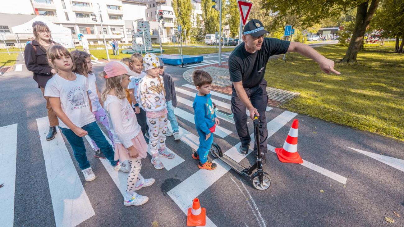 Dětský den na dopravním hřišti, 1. ročníky s 5.B
