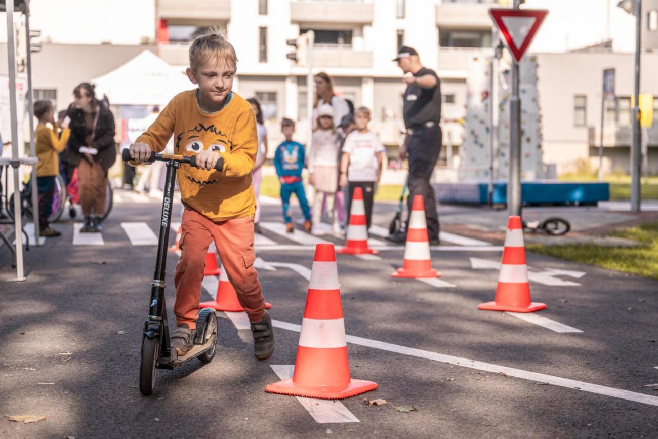Dětský den na dopravním hřišti, 1. ročníky s 5.B