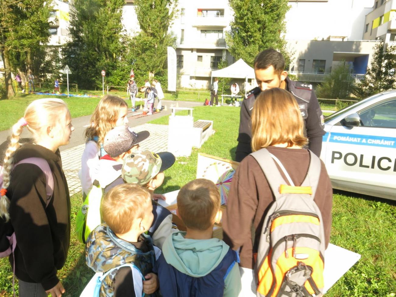 Dětský den na dopravním hřišti, 1. ročníky s 5.B