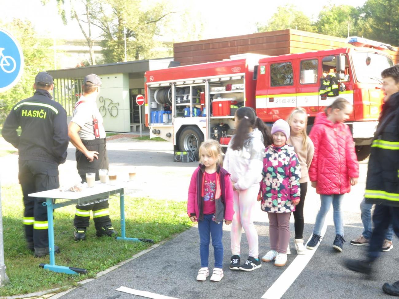 Dětský den na dopravním hřišti, 1. ročníky s 5.B