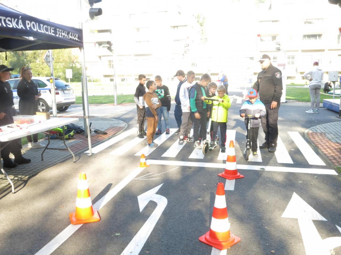 Dětský den na dopravním hřišti, 1. ročníky s 5.B