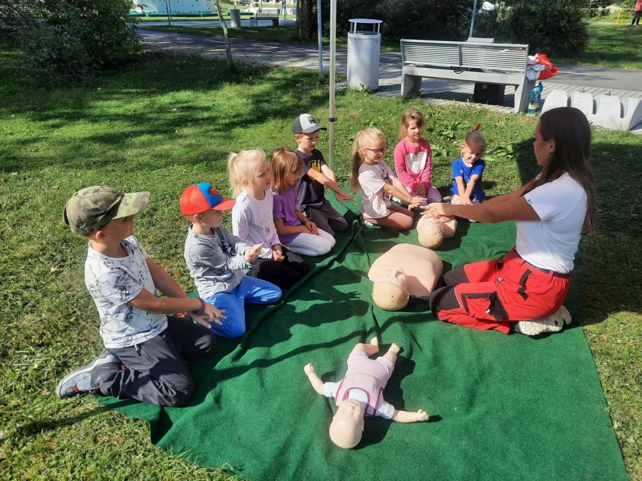 Dětský den na dopravním hřišti, 1. ročníky s 5.B