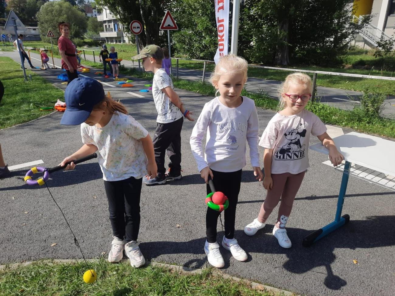 Dětský den na dopravním hřišti, 1. ročníky s 5.B
