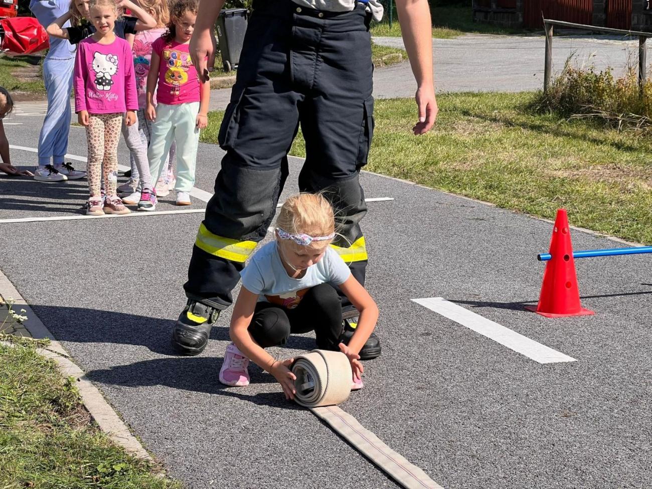Dětský den na dopravním hřišti, 1. ročníky s 5.B