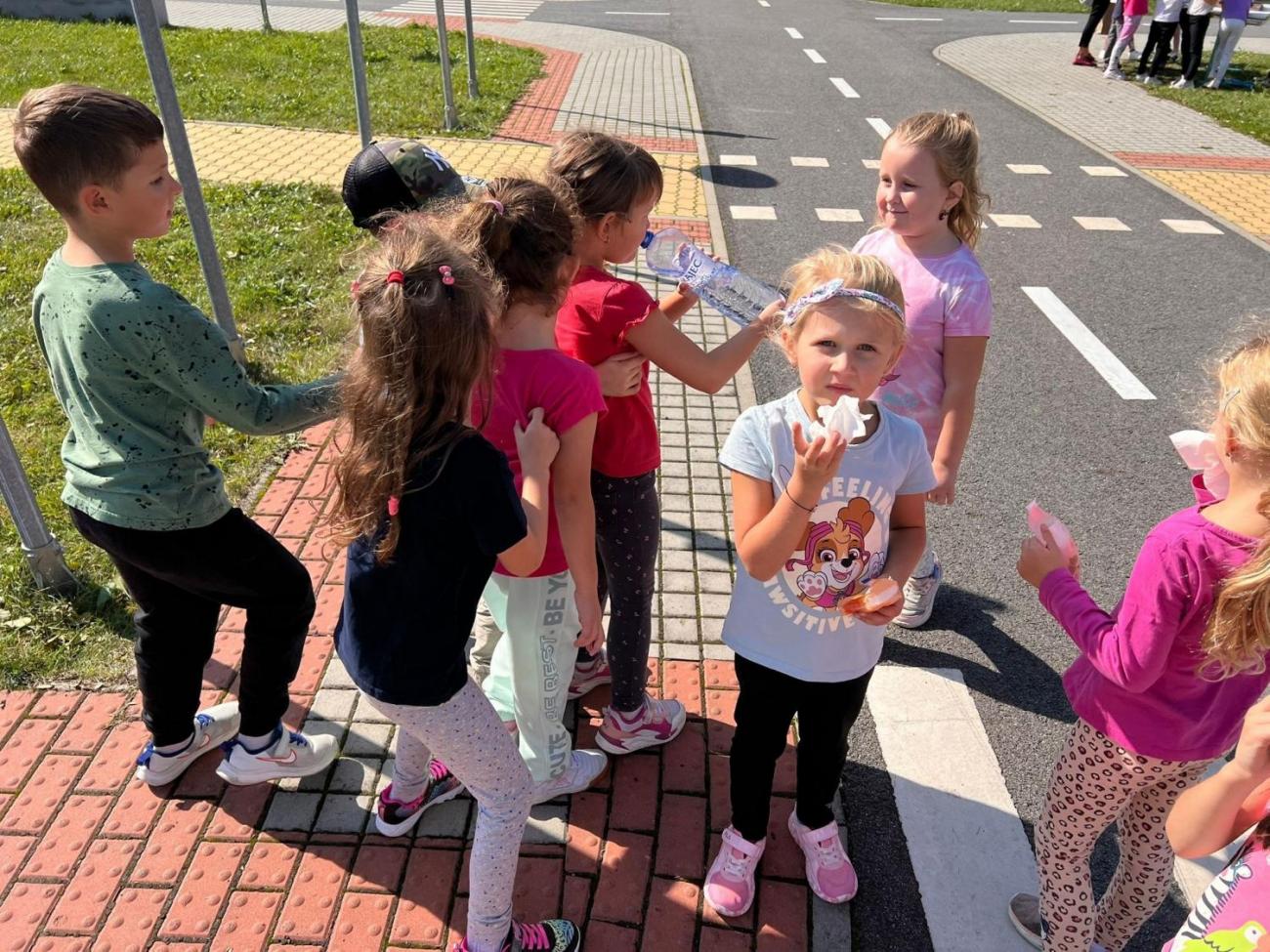 Dětský den na dopravním hřišti, 1. ročníky s 5.B