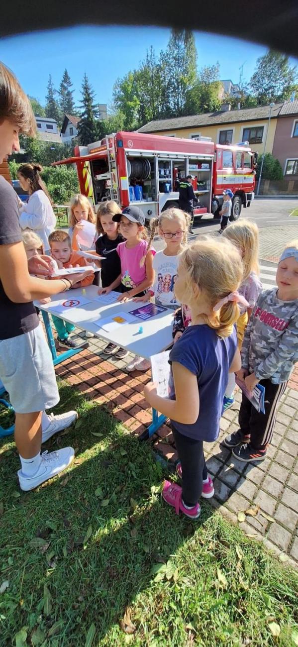 Dětský den na dopravním hřišti, 1. ročníky s 5.B