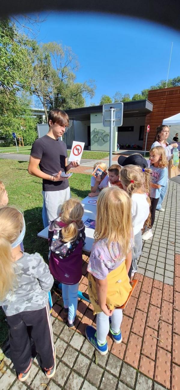 Dětský den na dopravním hřišti, 1. ročníky s 5.B