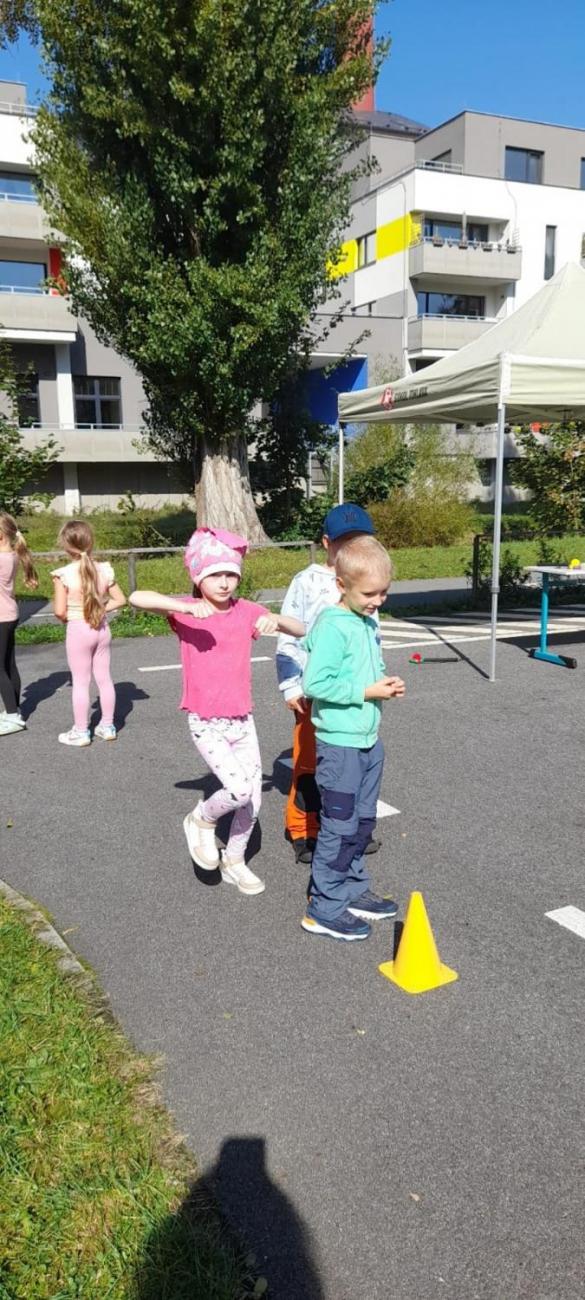 Dětský den na dopravním hřišti, 1. ročníky s 5.B