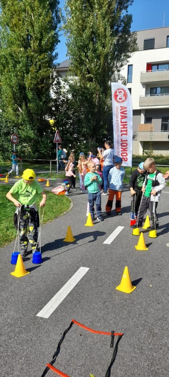 Dětský den na dopravním hřišti, 1. ročníky s 5.B