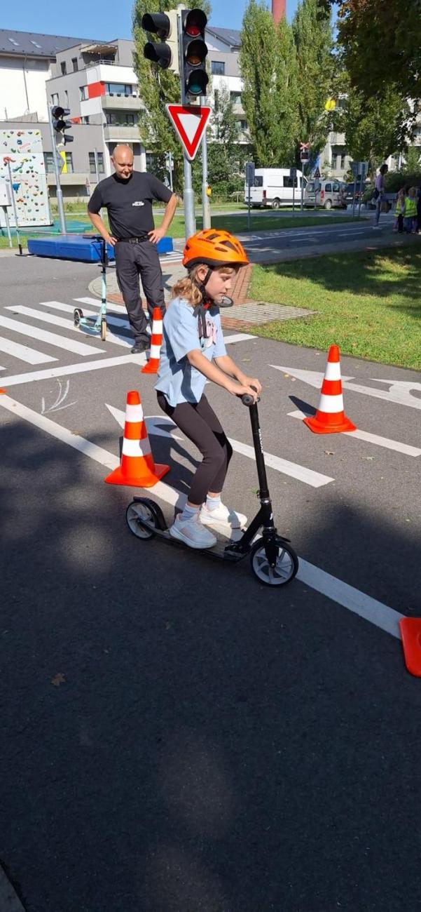 Dětský den na dopravním hřišti, 1. ročníky s 5.B