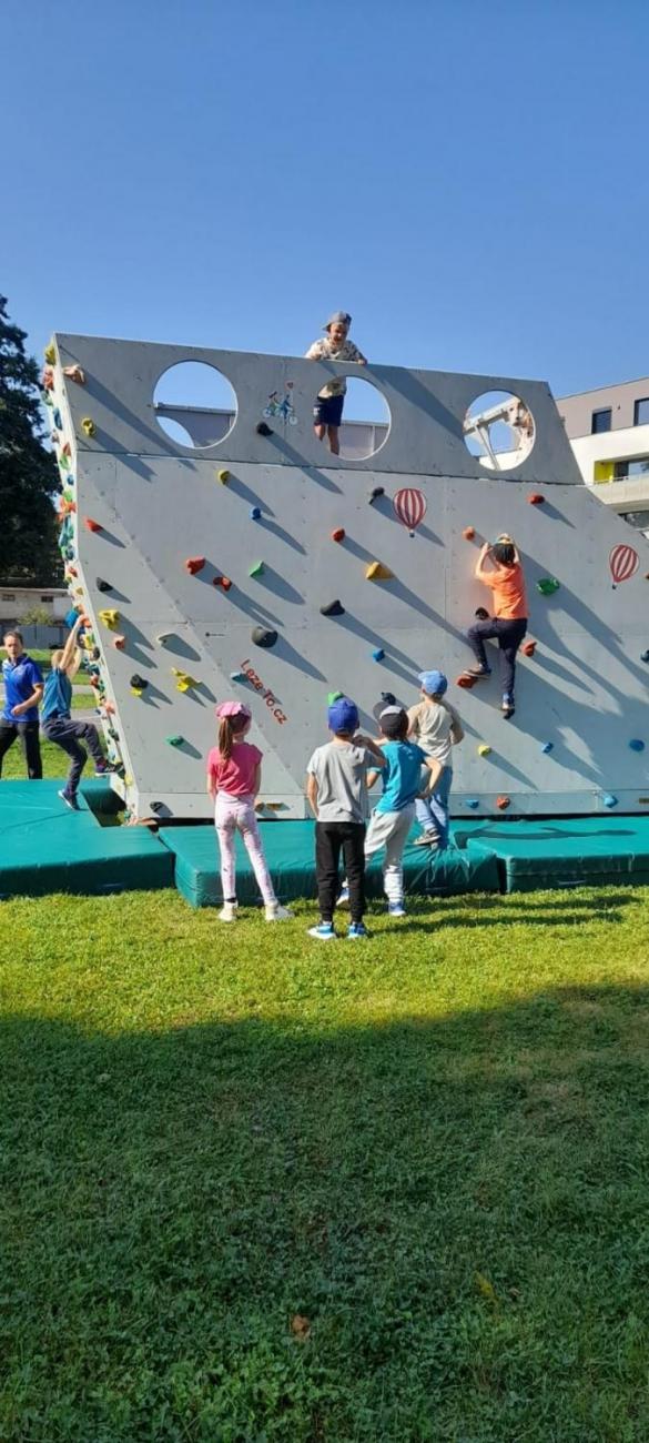 Dětský den na dopravním hřišti, 1. ročníky s 5.B