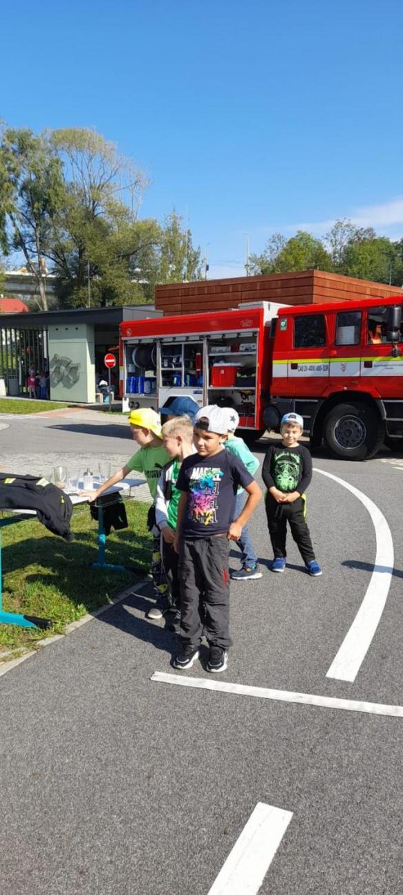 Dětský den na dopravním hřišti, 1. ročníky s 5.B