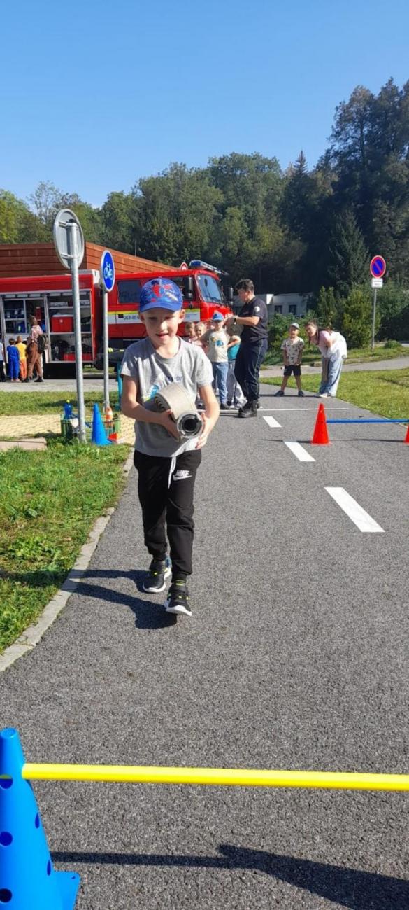 Dětský den na dopravním hřišti, 1. ročníky s 5.B