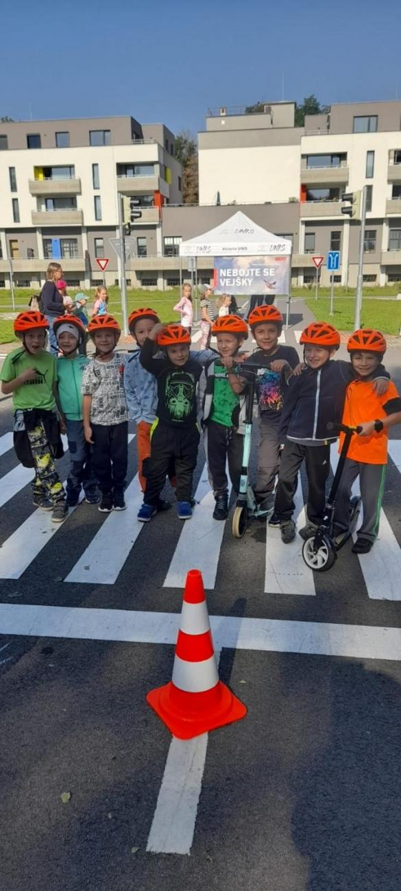 Dětský den na dopravním hřišti, 1. ročníky s 5.B