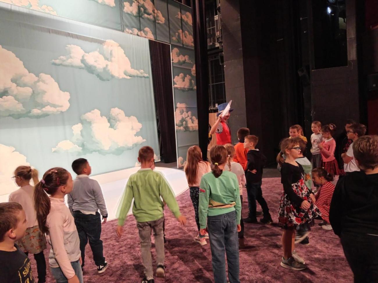 Horácké divadlo  3.B