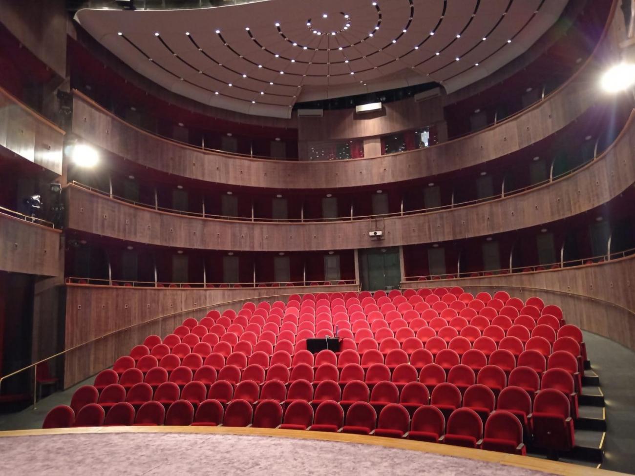 Horácké divadlo  3.B