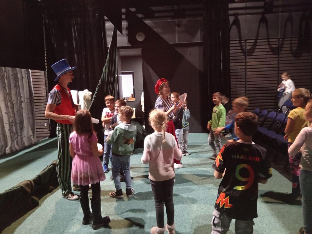 Horácké divadlo  3.B