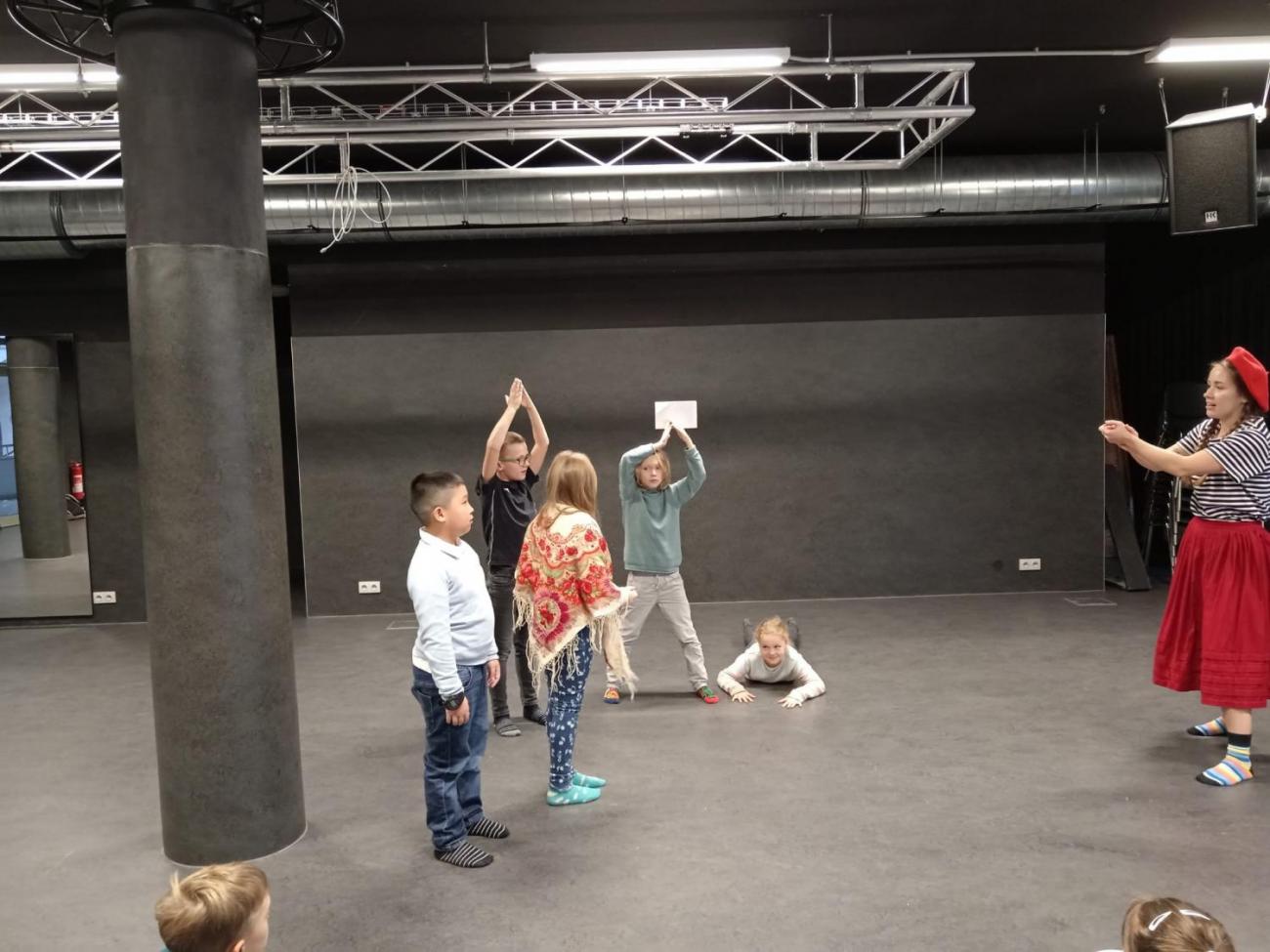 Horácké divadlo  3.B