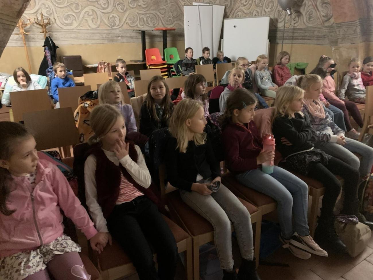 Letem světem s Halloweenem aneb co na to Dušičky?  2. ročník