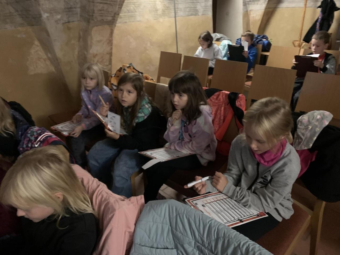 Letem světem s Halloweenem aneb co na to Dušičky?  2. ročník