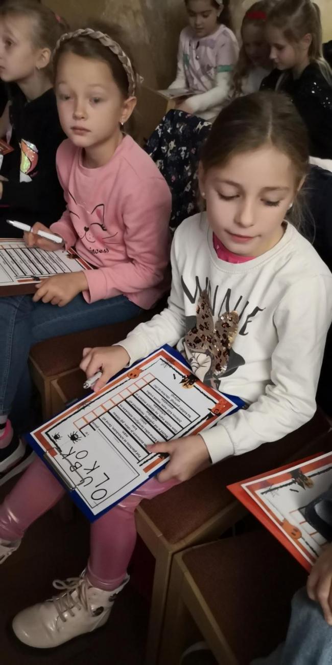 Letem světem s Halloweenem aneb co na to Dušičky?  2. ročník