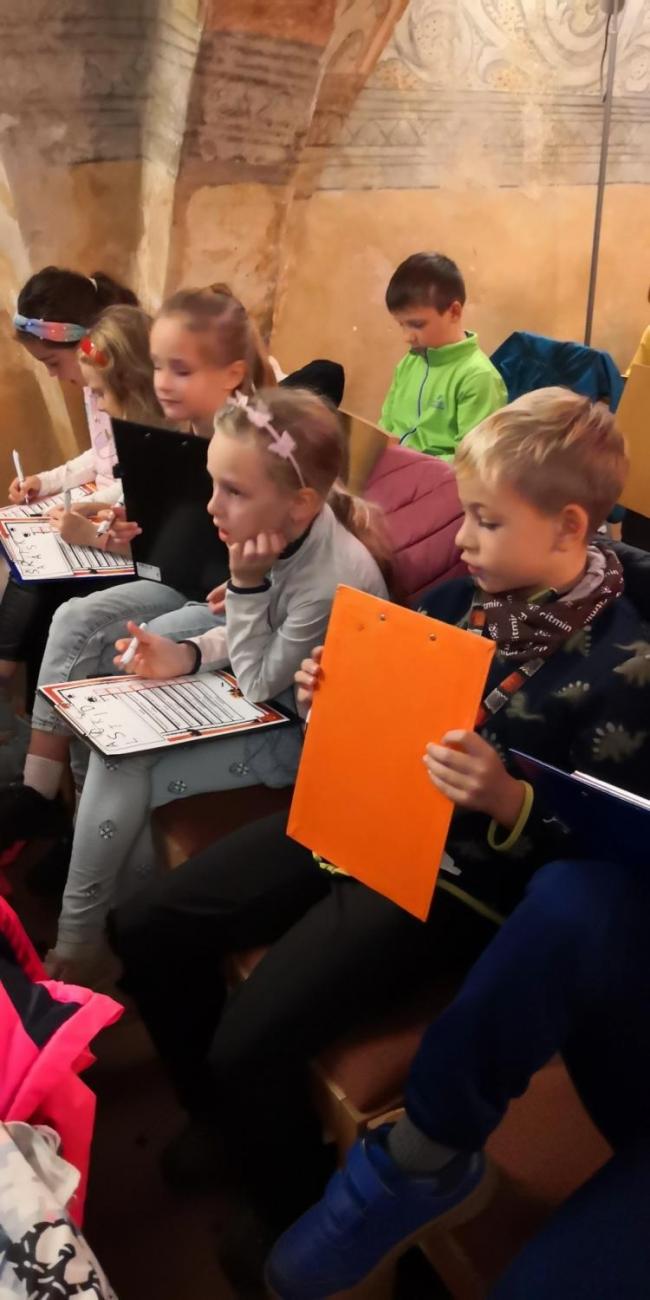 Letem světem s Halloweenem aneb co na to Dušičky?  2. ročník