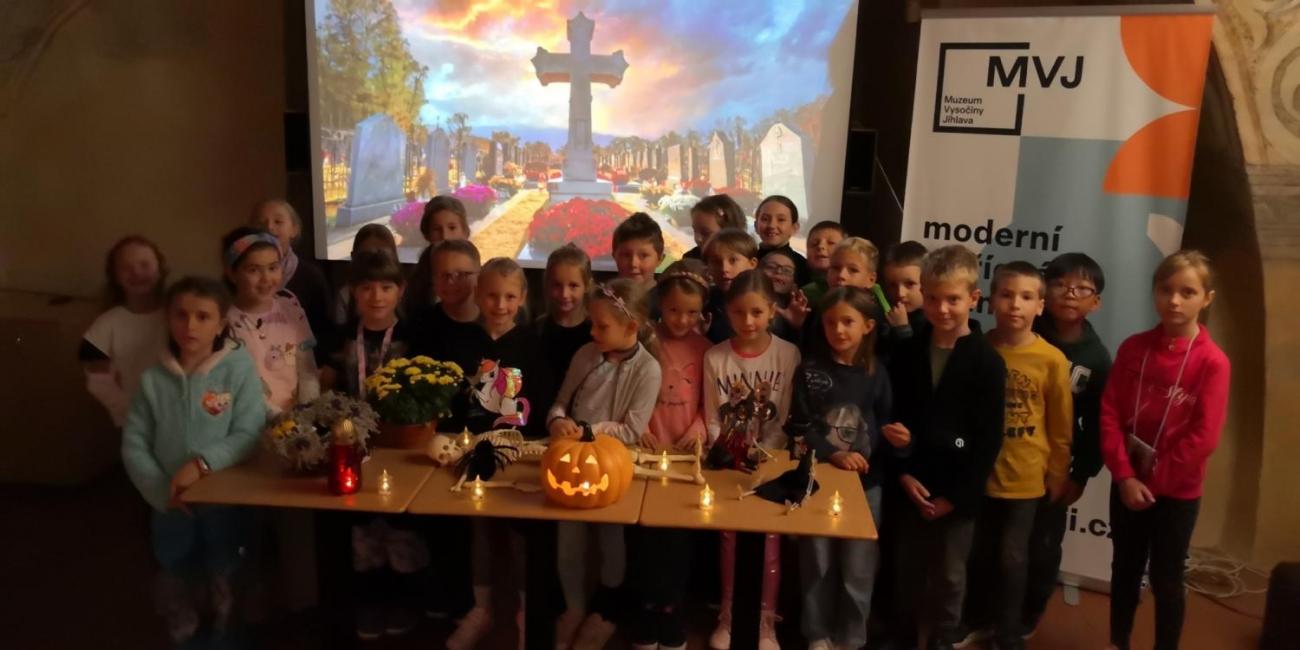 Letem světem s Halloweenem aneb co na to Dušičky?  2. ročník