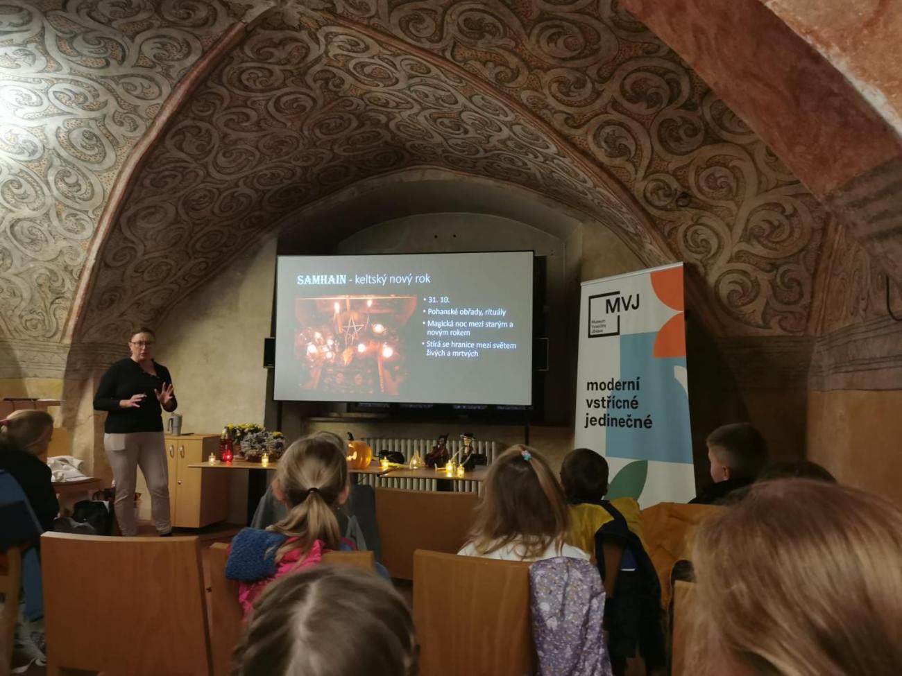 Letem světem s Halloweenem aneb co na to Dušičky?  2. ročník