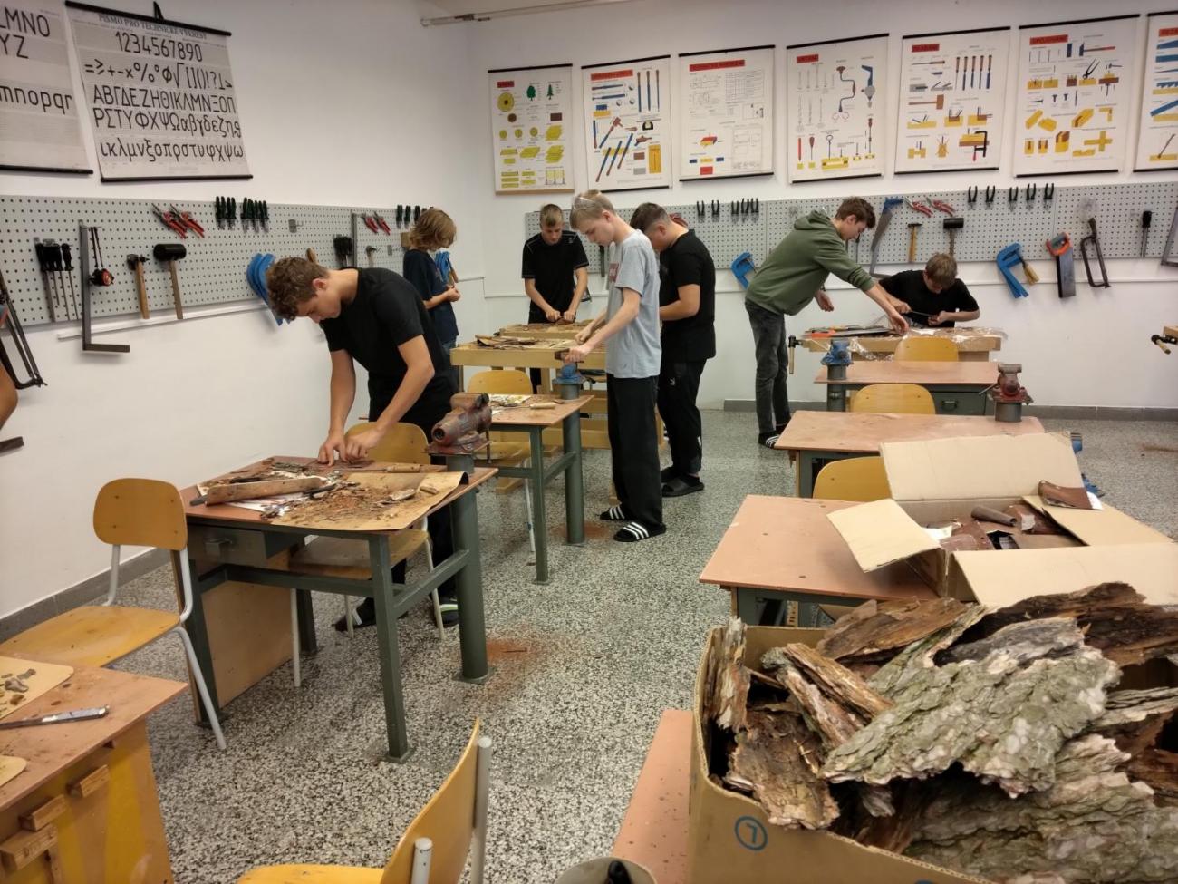 Řežeme, dlabeme, brousíme ...