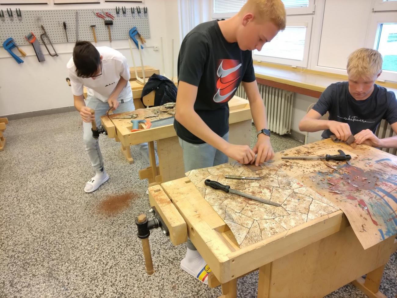 Řežeme, dlabeme, brousíme ...