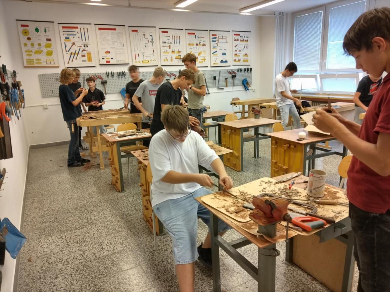 Řežeme, dlabeme, brousíme ...