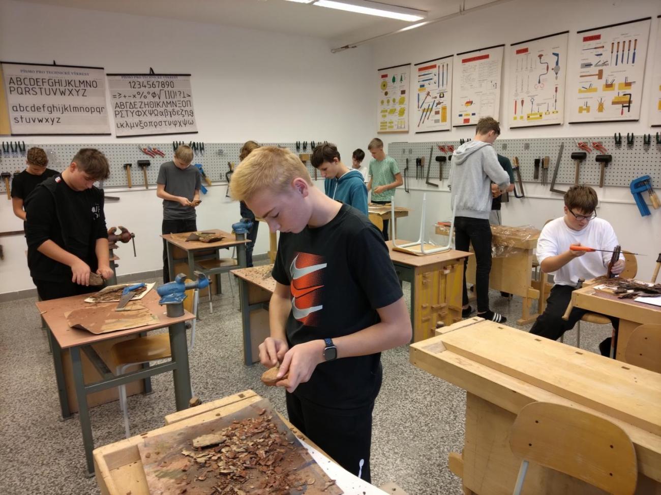 Řežeme, dlabeme, brousíme ...