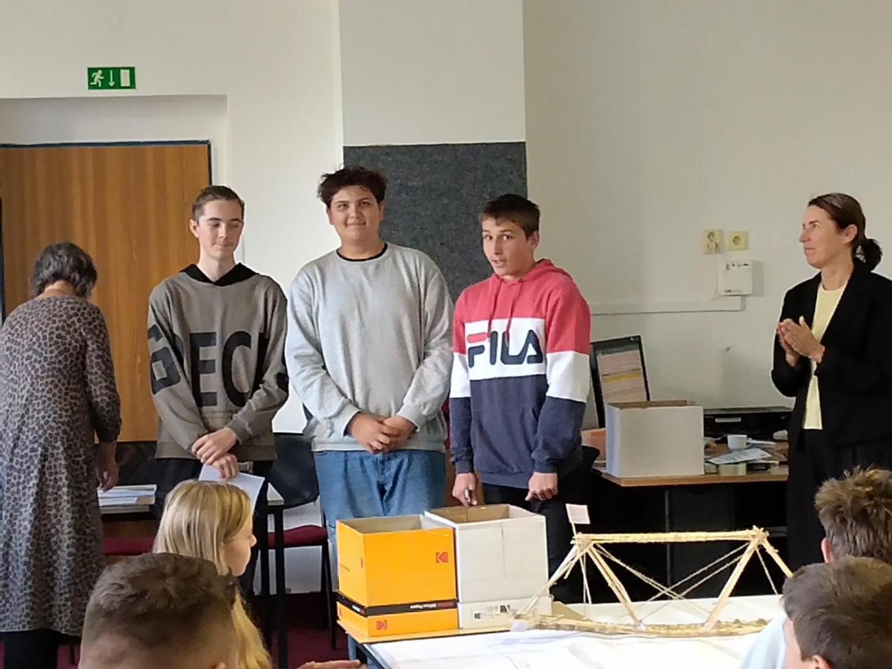 Stavíme mosty ze špejlí