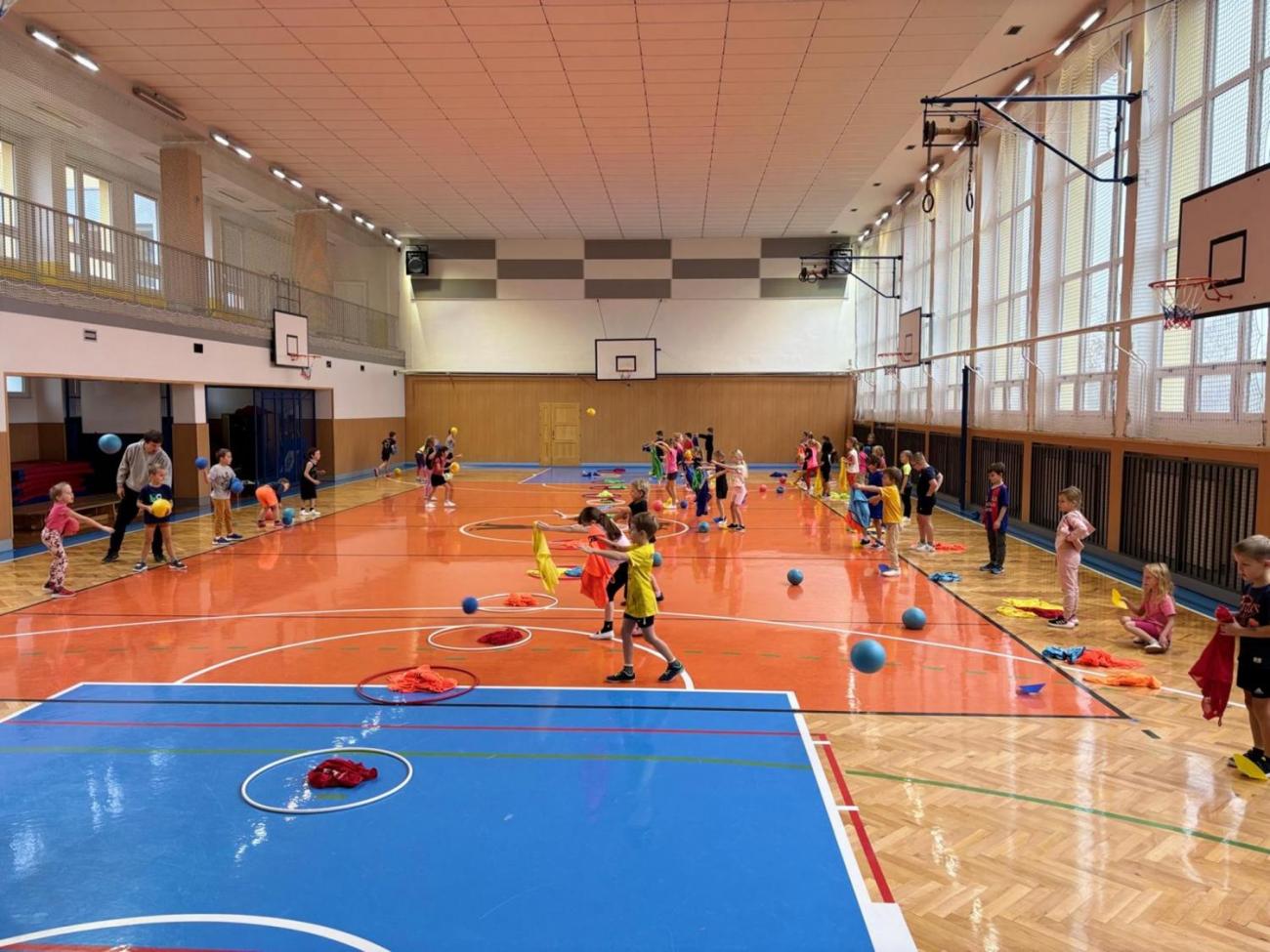 Halloweenská tělesná výchova  1.A a 1.B