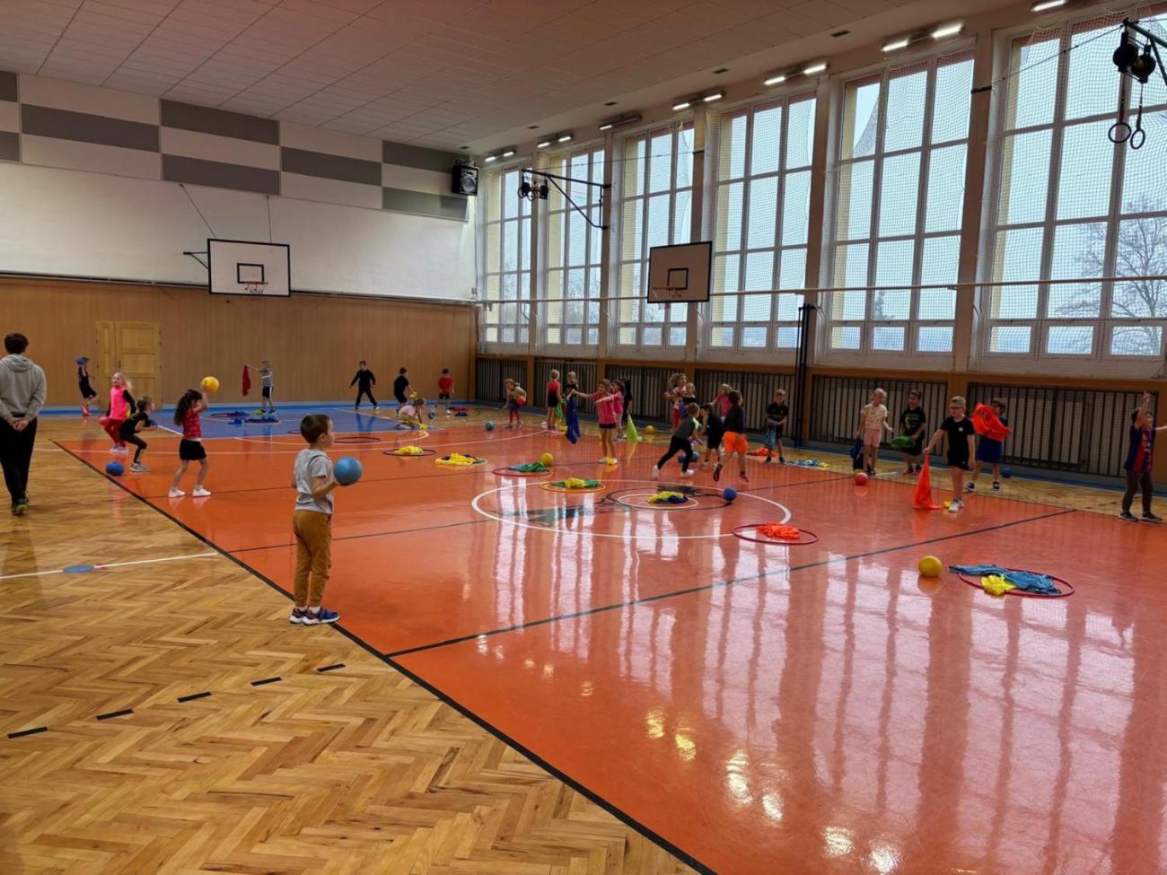 Halloweenská tělesná výchova  1.A a 1.B