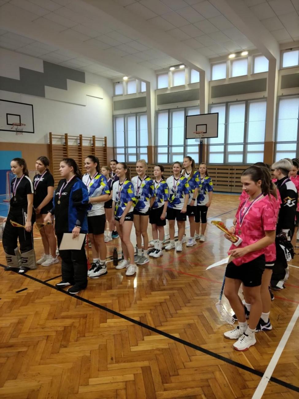 Starší dívky také vybojovaly zlato!!!