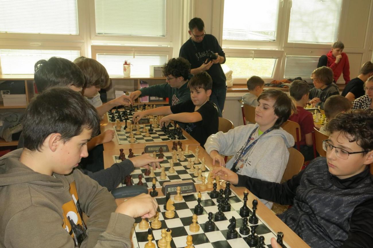 Okresní přebor školních týmů v šachu ve školním roce 2024/2025