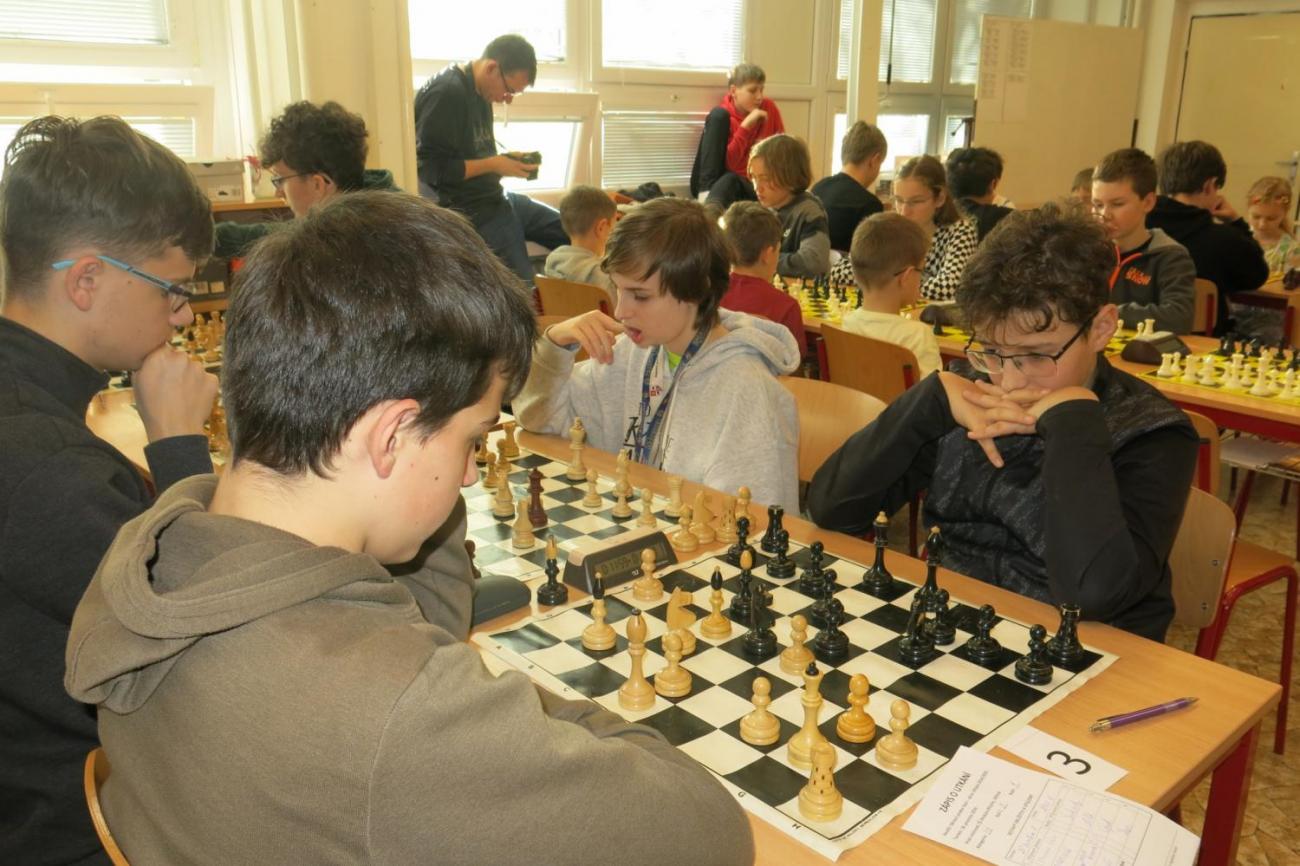 Okresní přebor školních týmů v šachu ve školním roce 2024/2025