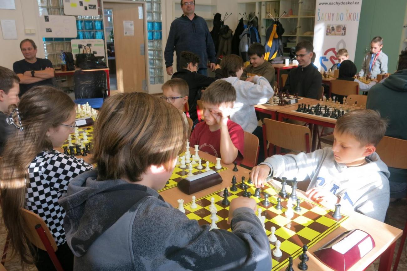 Okresní přebor školních týmů v šachu ve školním roce 2024/2025