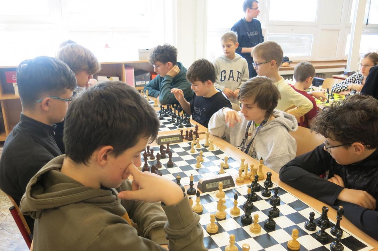Okresní přebor školních týmů v šachu ve školním roce 2024/2025