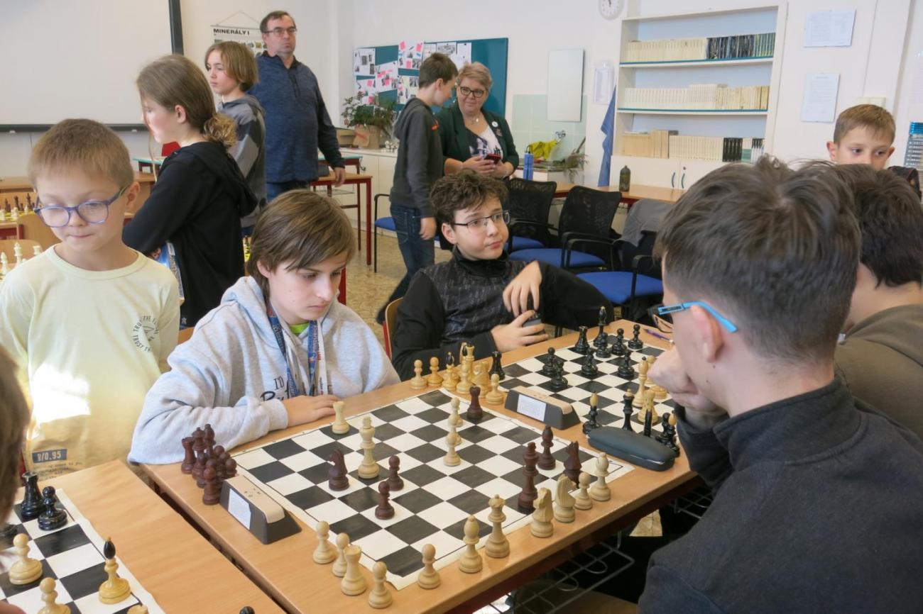 Okresní přebor školních týmů v šachu ve školním roce 2024/2025